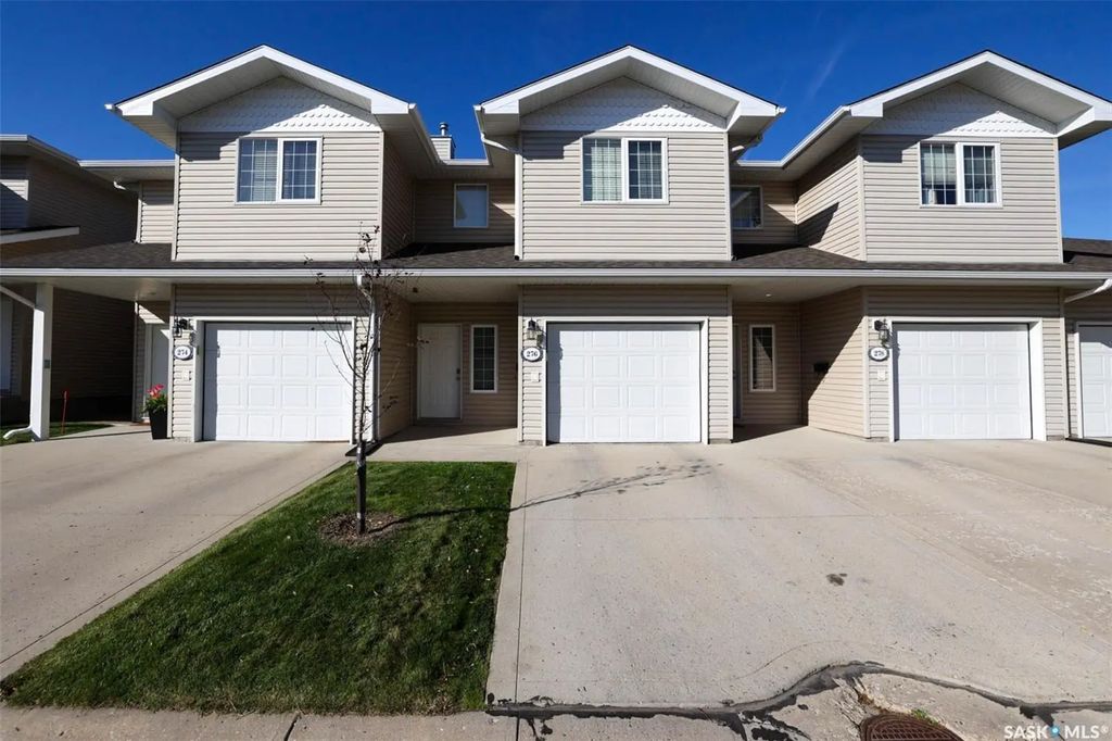 276 Mount Royal Place, Regina