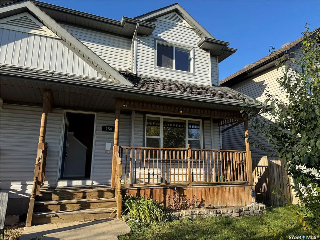 158 East Hampton Boulevard, Saskatoon