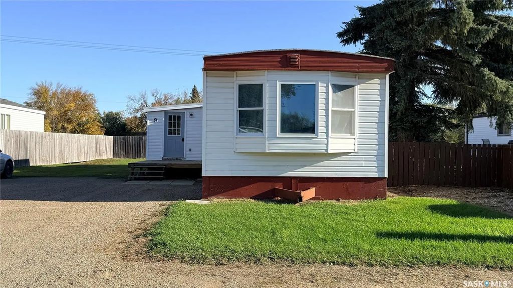 9 Royal Heights, Estevan