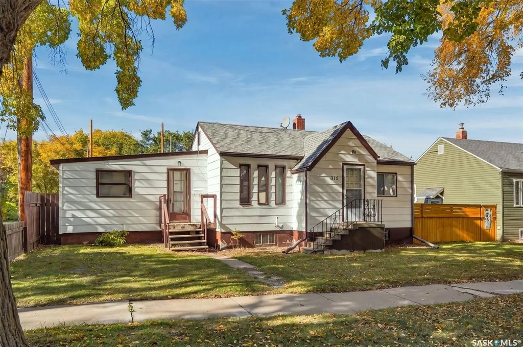 815 F Avenue N, Saskatoon