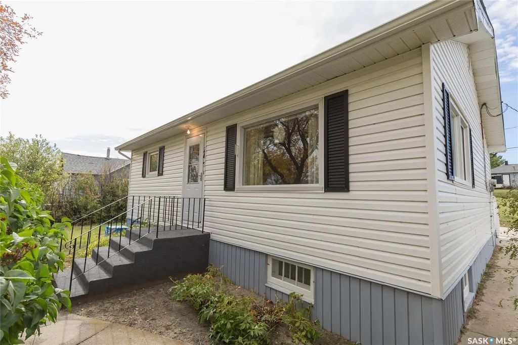 247 Manitoba Avenue, Kerrobert