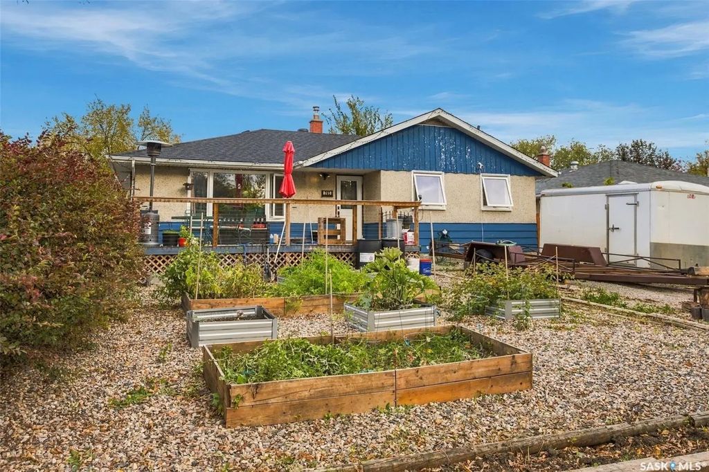 765 Royal Street, Regina