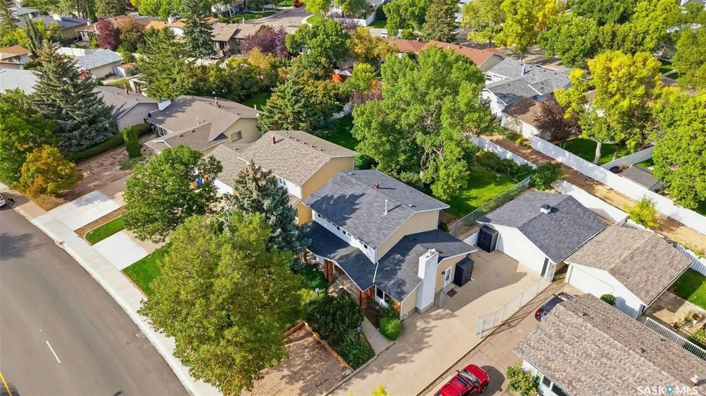 6218 Sherwood Drive, Regina
