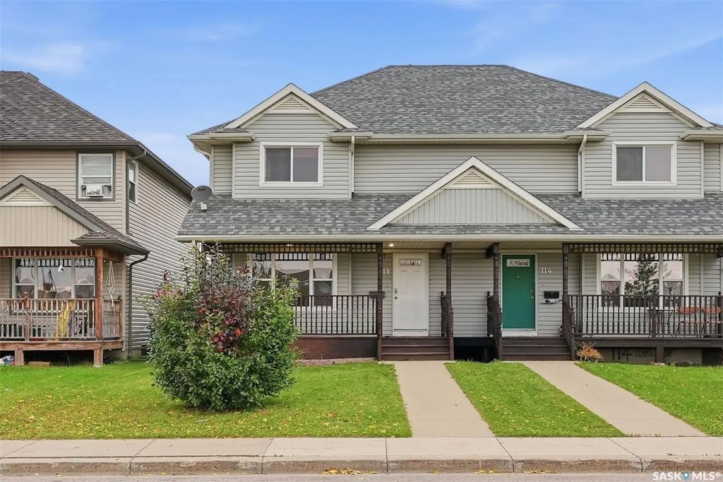 110 East Hampton Boulevard, Saskatoon