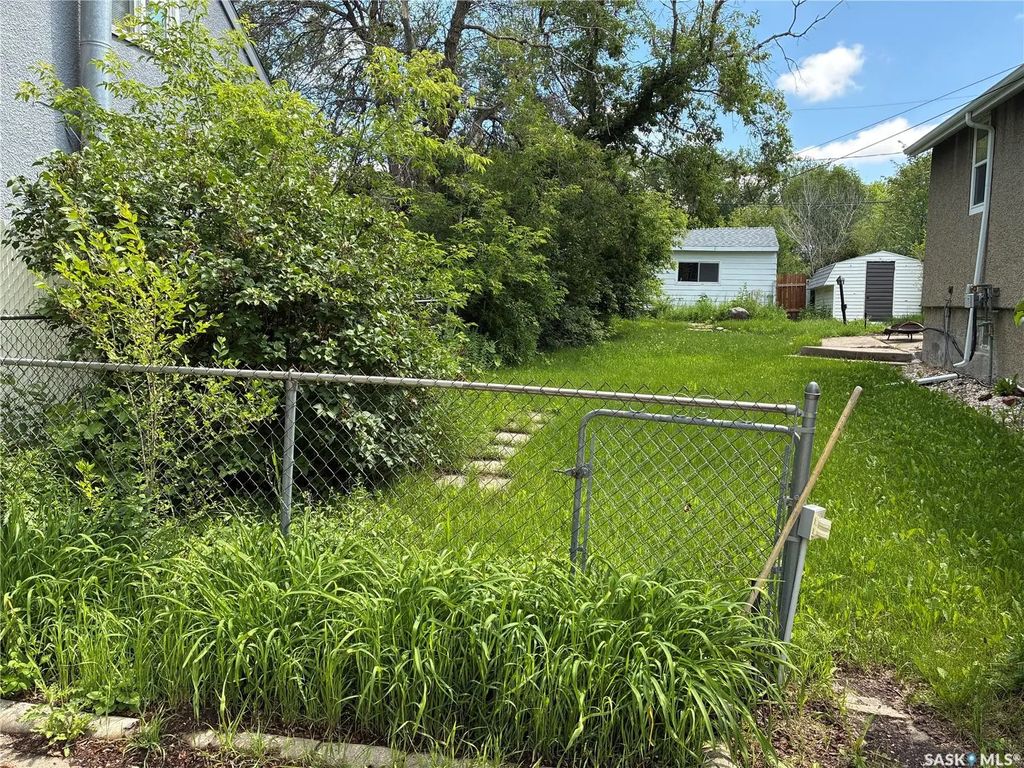 1447 Mcintosh Street, Regina