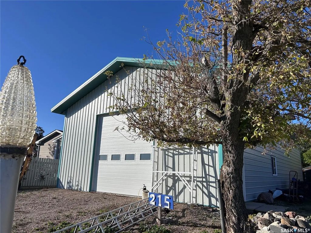 215 1st Street, North Portal
