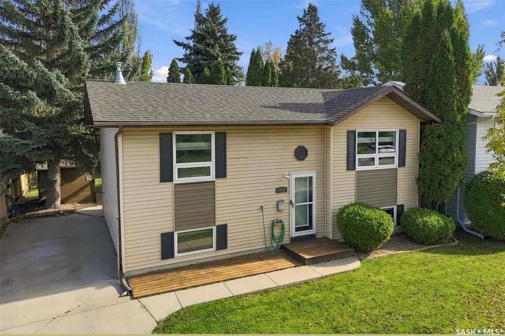 359 Sebestyen Cres, Saskatoon