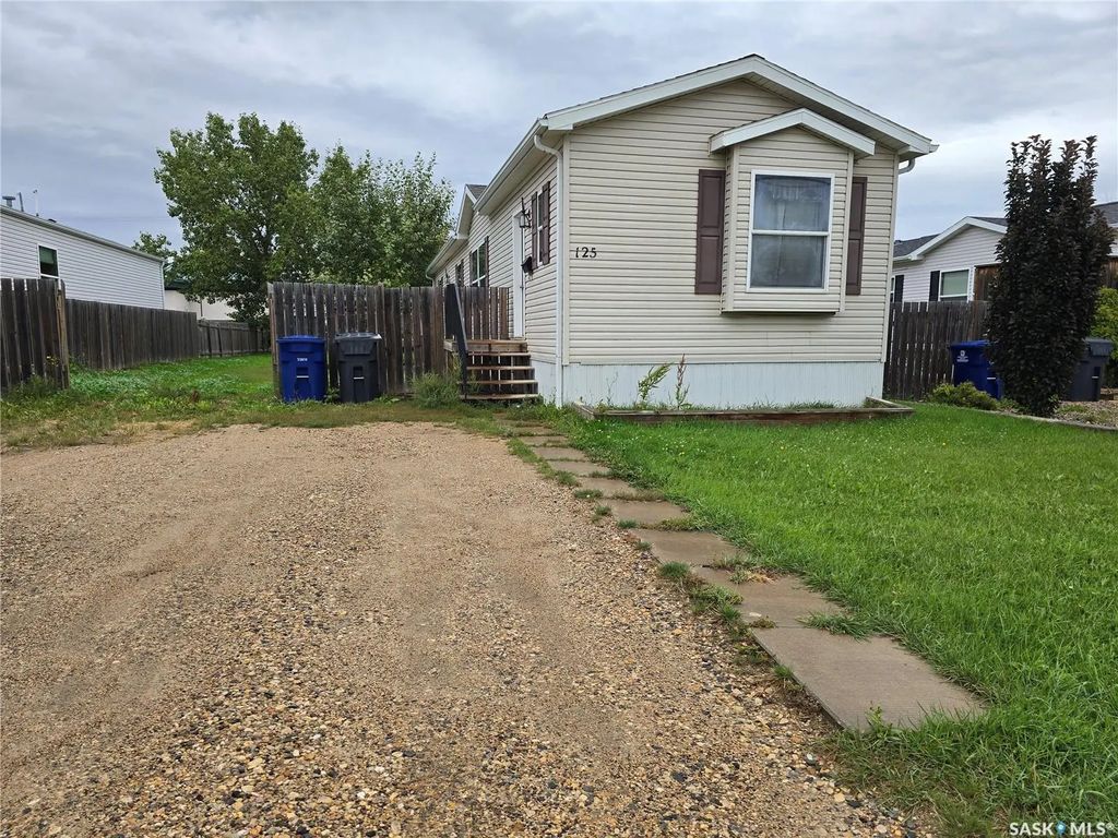 125 1st Avenue Sw, Weyburn