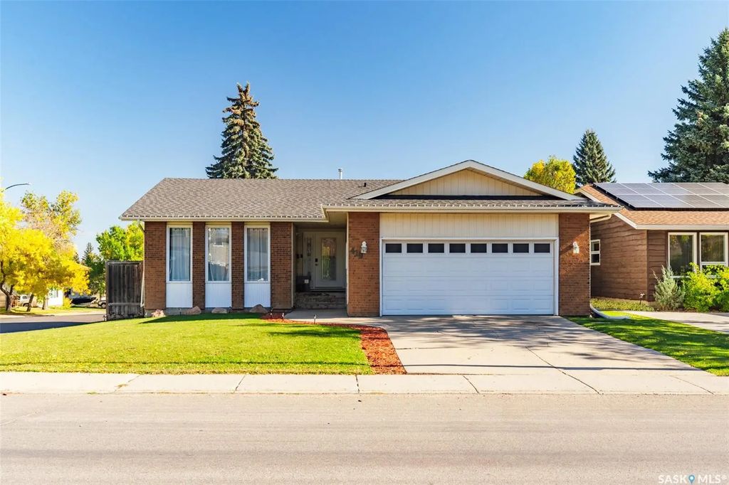 419 Kingsmere Boulevard, Saskatoon