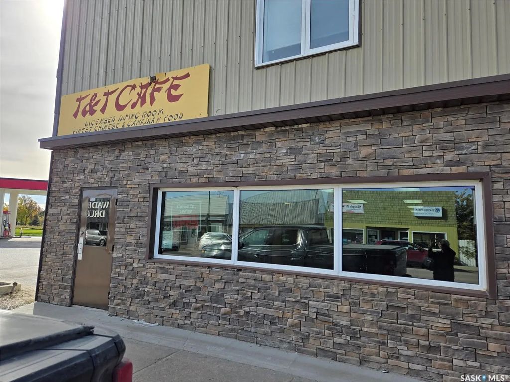 77 Main Street N, Wadena