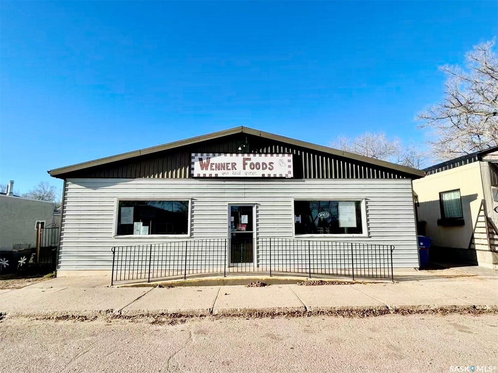 307 Main Street, Radisson