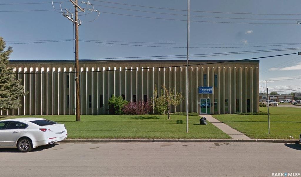 830 43rd Street E, Saskatoon