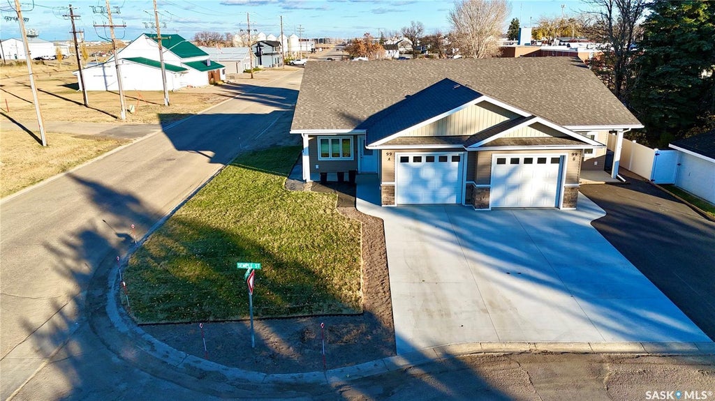 99a Semple Street, Outlook