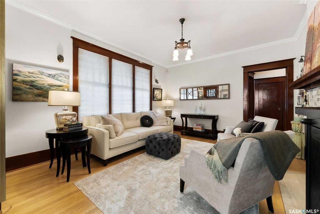 1706 15th Avenue, Regina