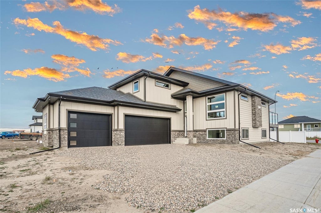 842 Ballesteros Cres, Warman