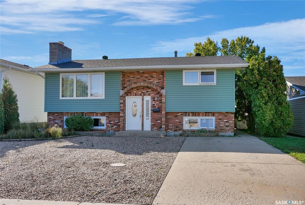 1631 Glendale Street, Moose Jaw