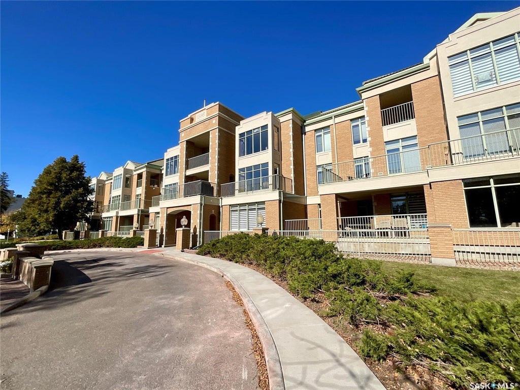 #212 - 2050 College Avenue, Regina