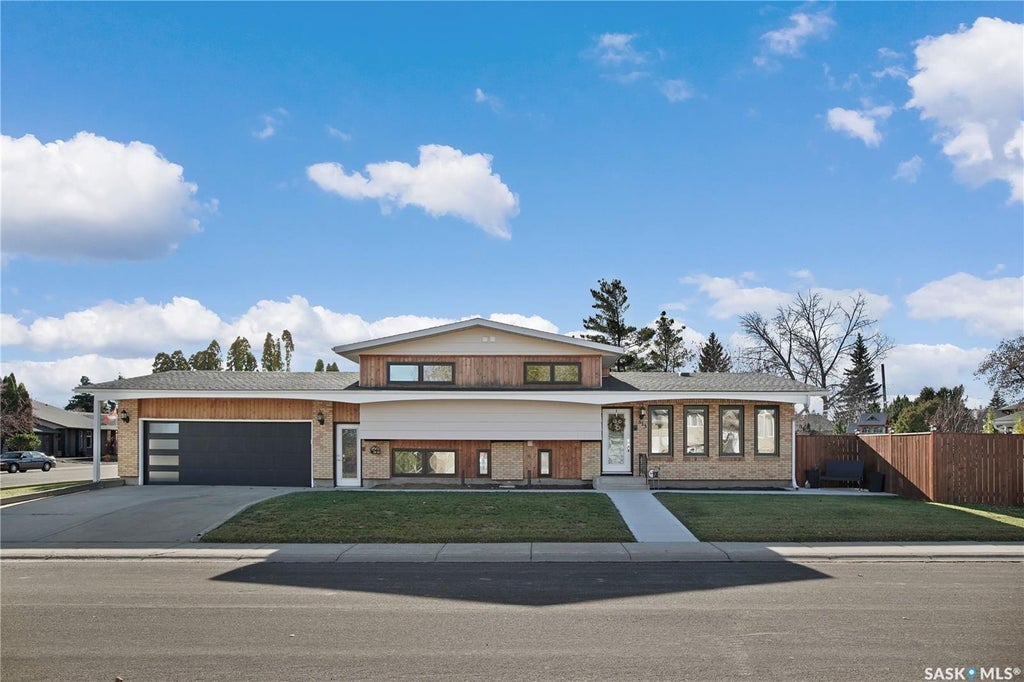 513 6th Avenue N, Warman