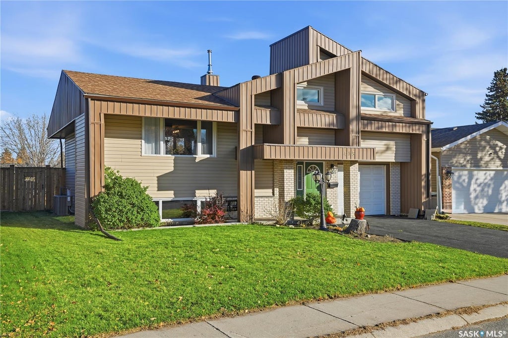 415 Wathaman Cres, Saskatoon