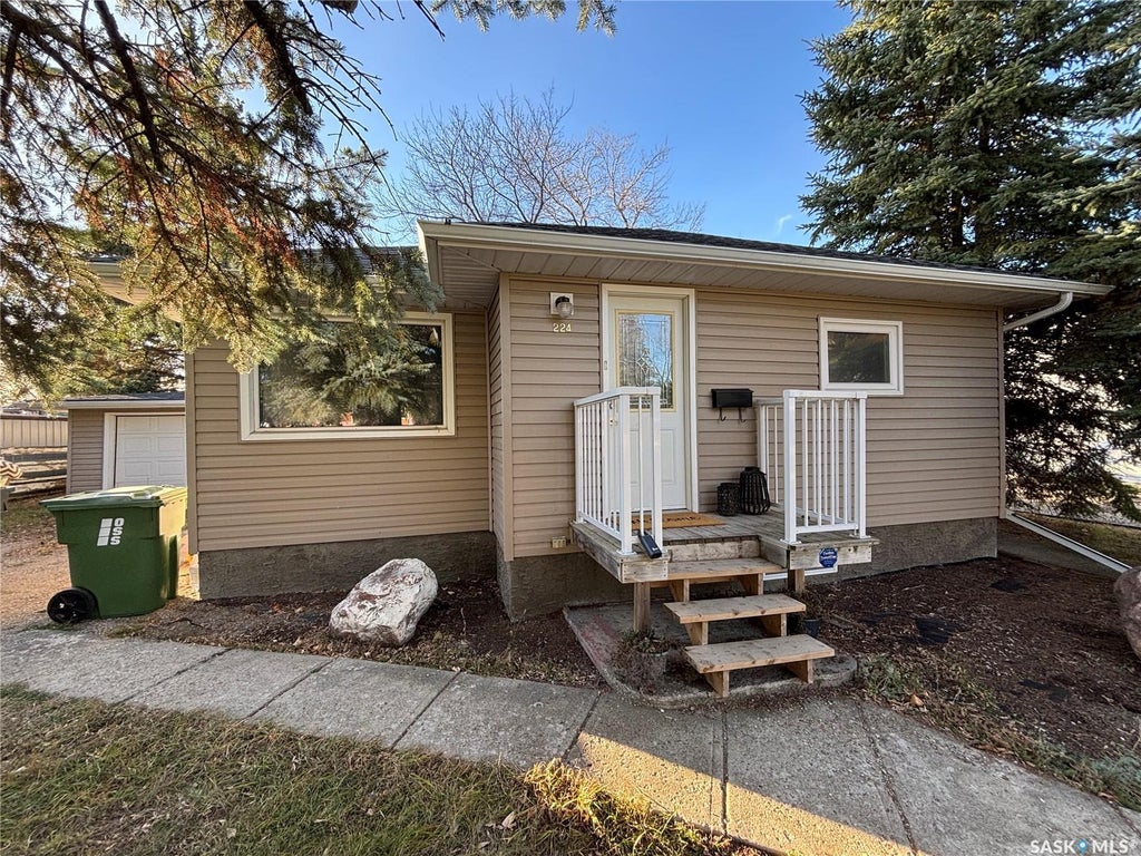 224 2nd Avenue S, Yorkton