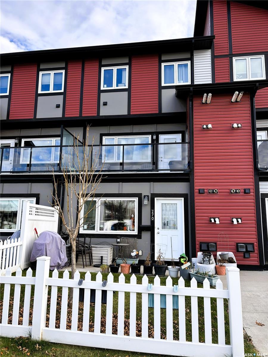 #270 - 250 Akhtar Bend, Saskatoon
