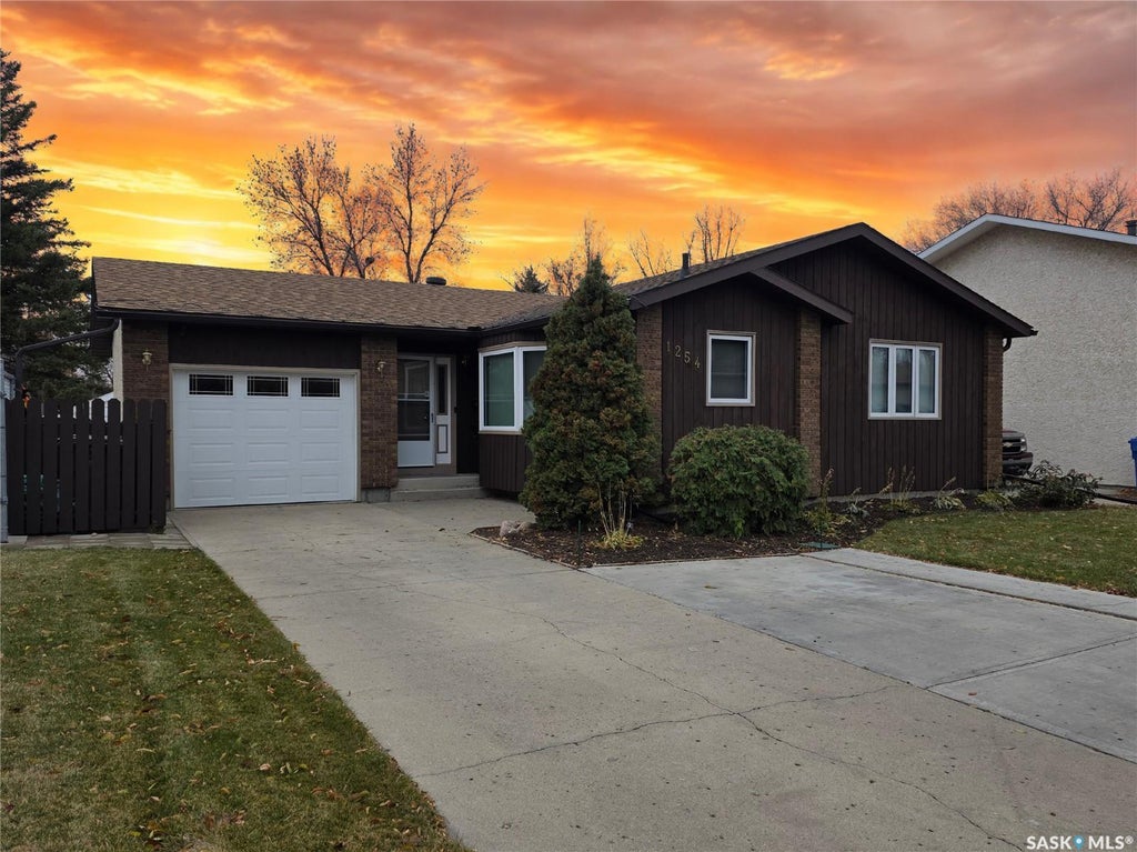 1254 Mcneill Cres, Regina