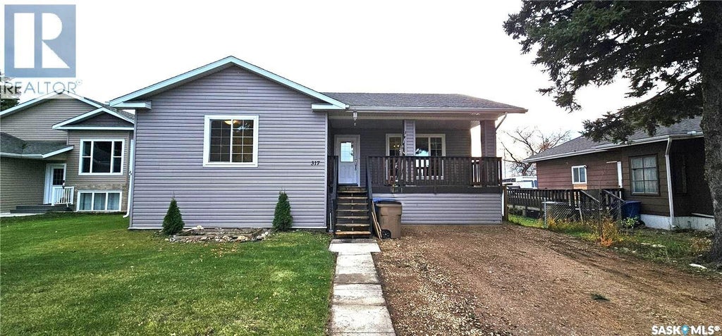 317 Burrows Avenue W, Melfort