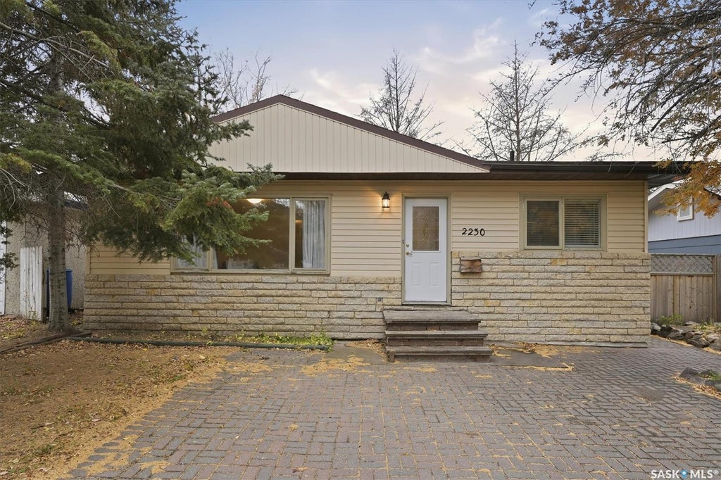 2230 St Patrick Avenue, Saskatoon