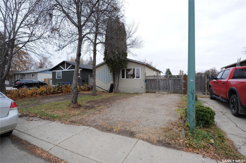 61 Dominion Cres, Saskatoon