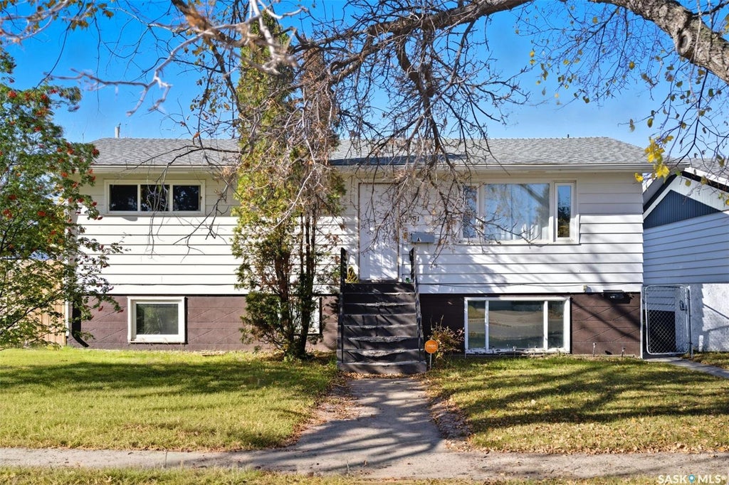 1051 109th Street, North Battleford