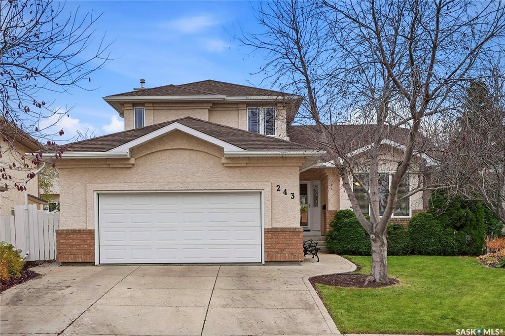 243 Briarvale Bay, Saskatoon