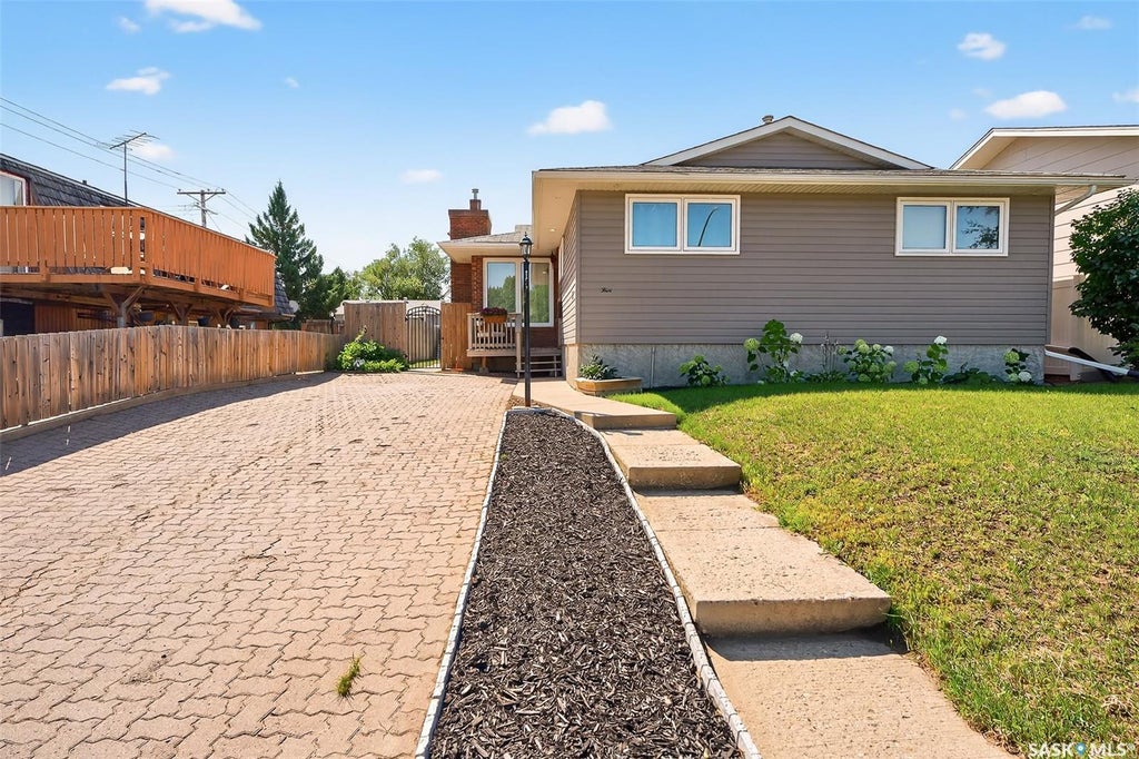 5 Wellington Drive, Moose Jaw