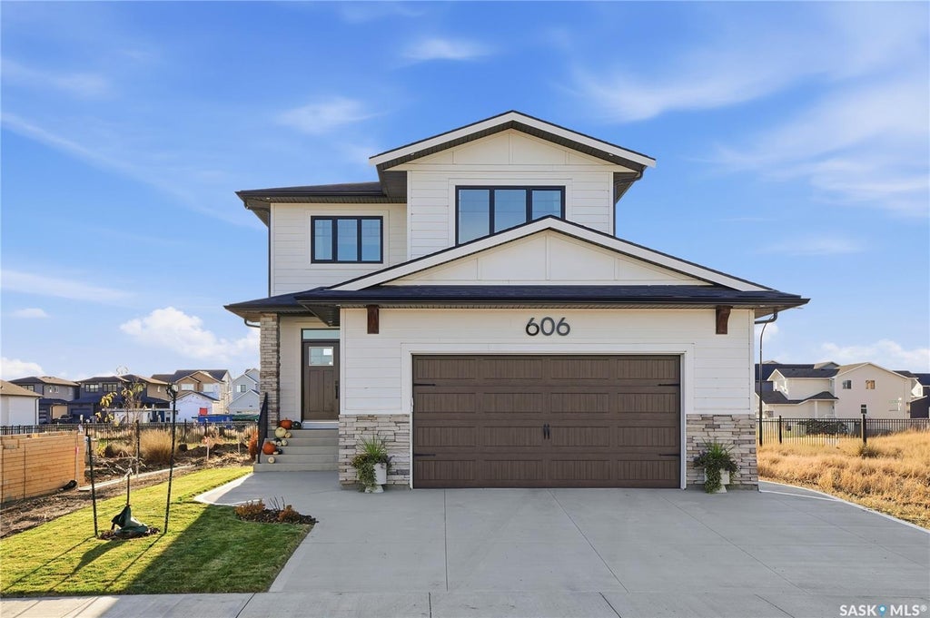 606 Pepper Bend, Saskatoon