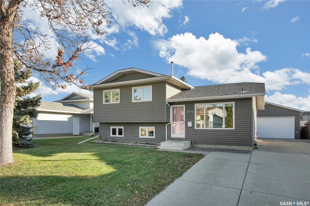 114 Hunt Road, Saskatoon