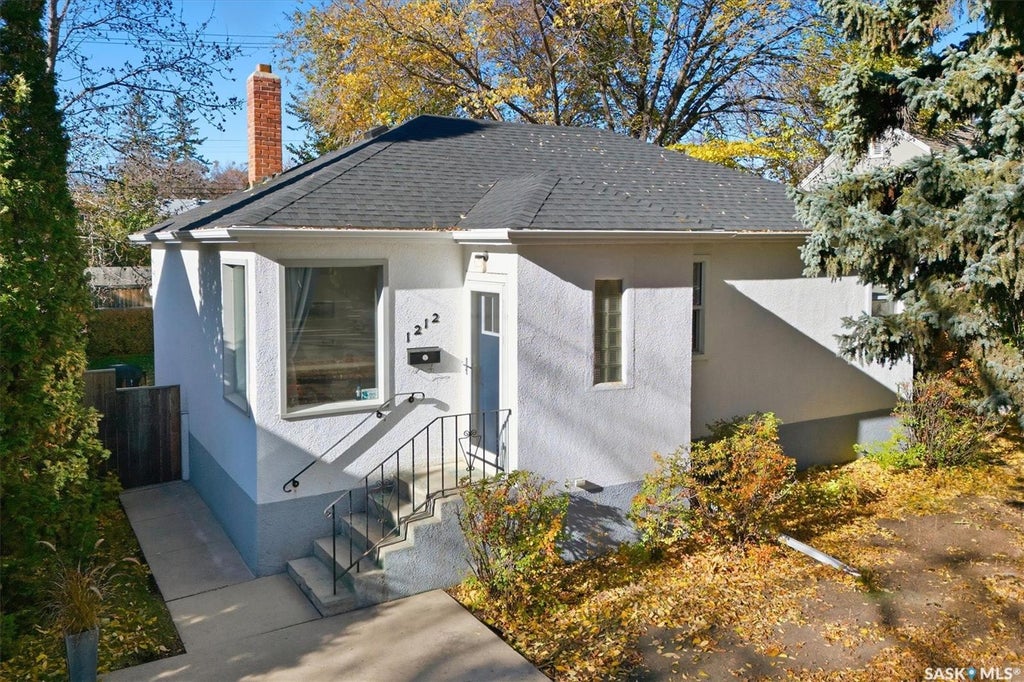 1212 Cairns Avenue, Saskatoon