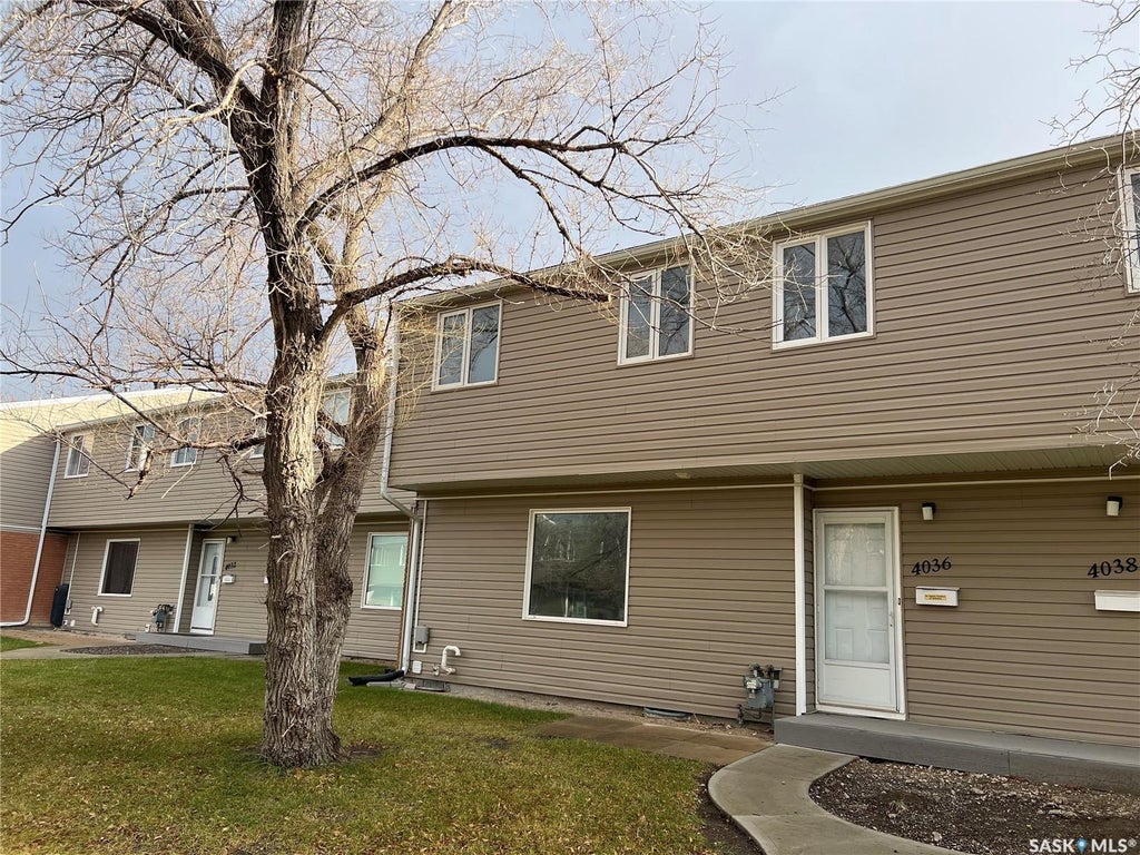 4036 Castle Road, Regina