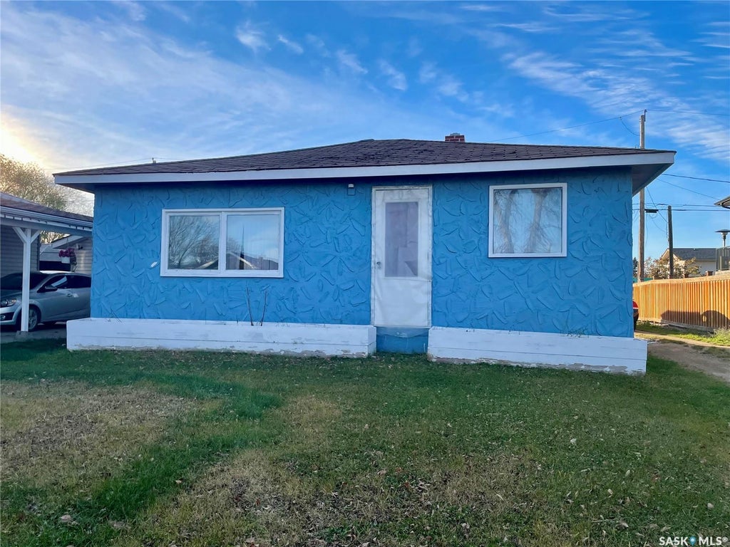 303 1st Street W, Meadow Lake