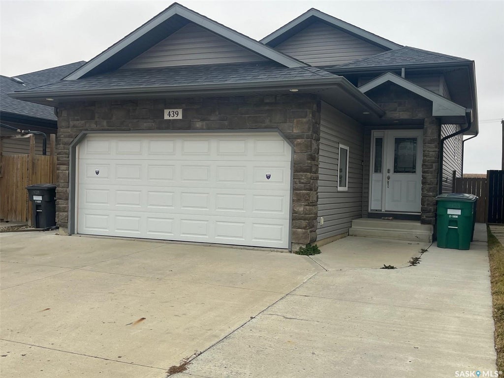 439 Henick Cres, Saskatoon