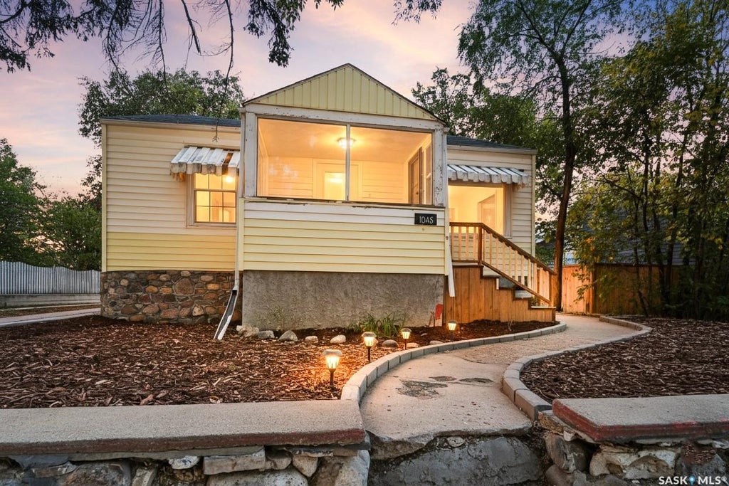 1045 4th Avenue Nw, Moose Jaw