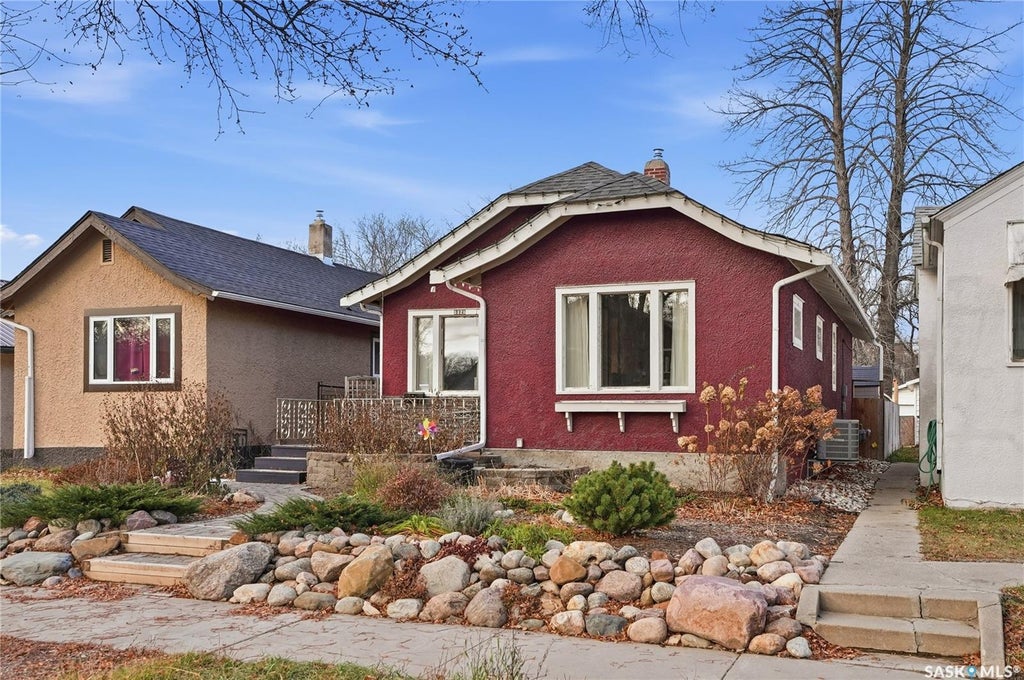 1121 C Avenue N, Saskatoon
