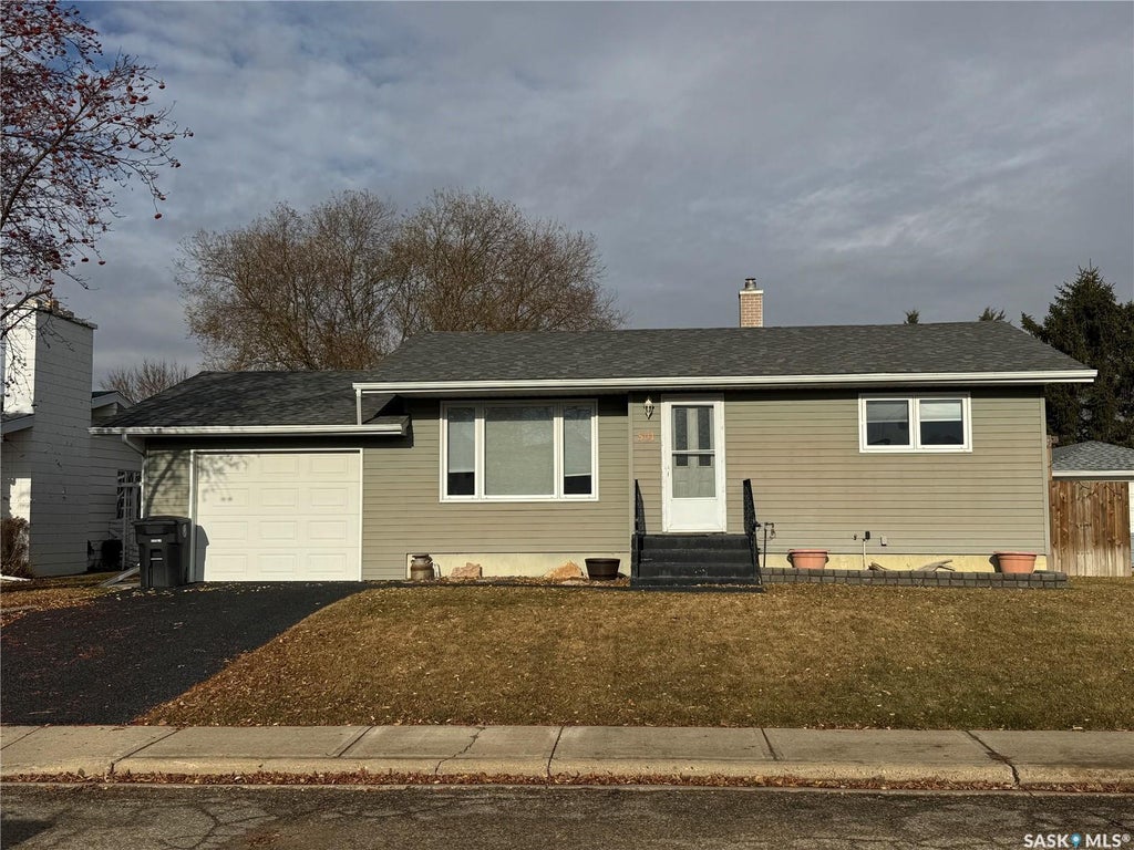 501 7th Avenue W, Biggar