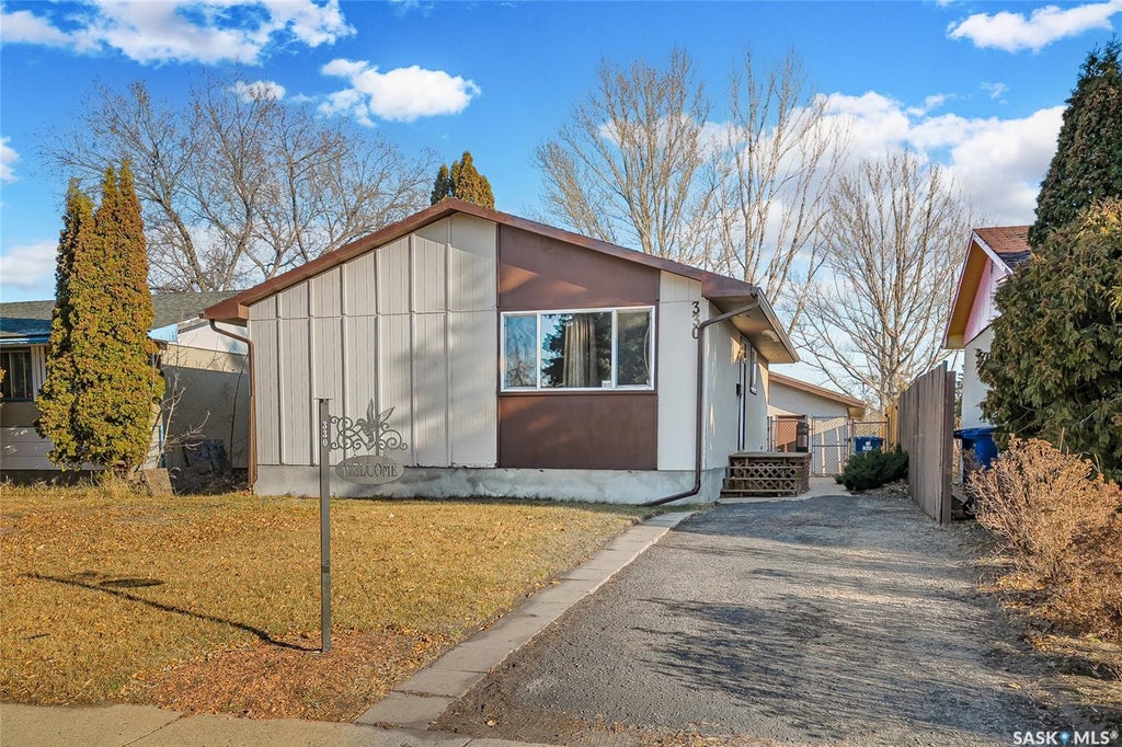 330 Smallwood Cres, Saskatoon