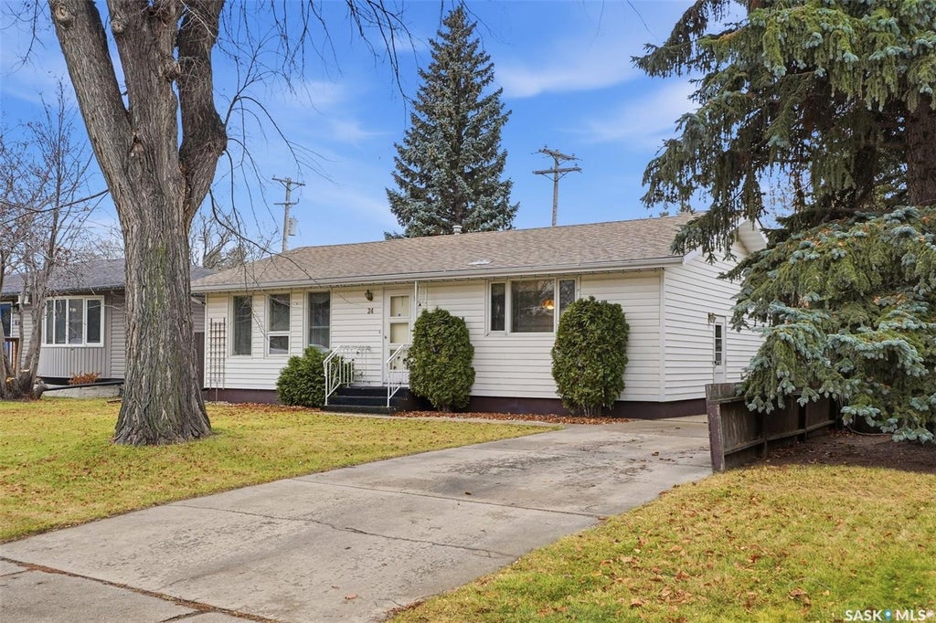24 Oliver Cres, Saskatoon