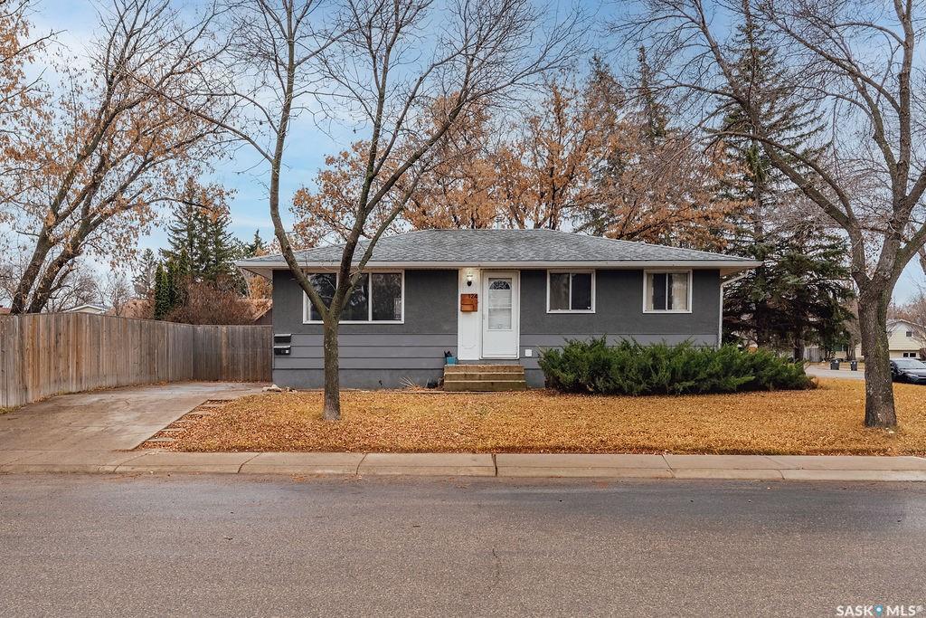 124 Mcmaster Cres, Saskatoon