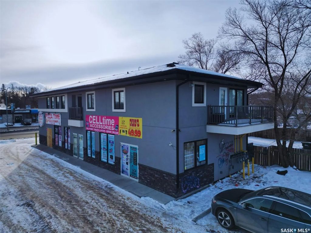 1202 22nd Street W, Saskatoon