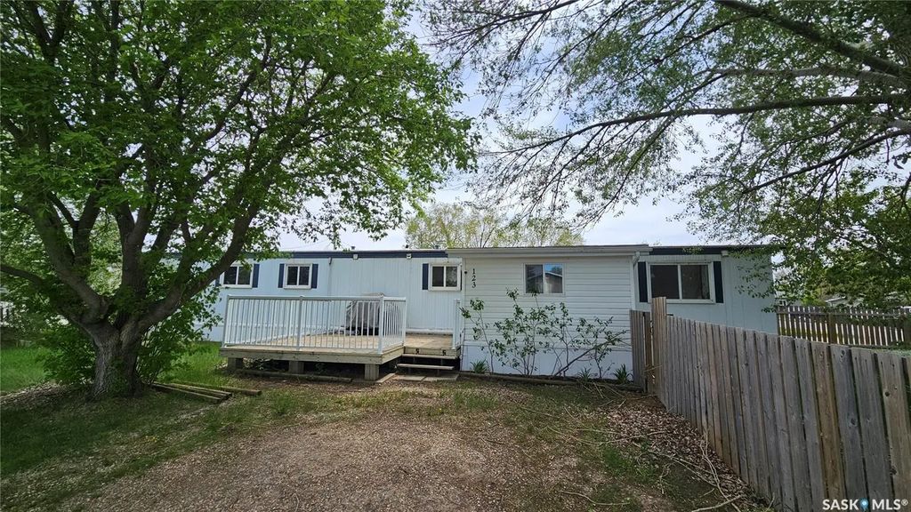 123 Dogwood Street, Caronport