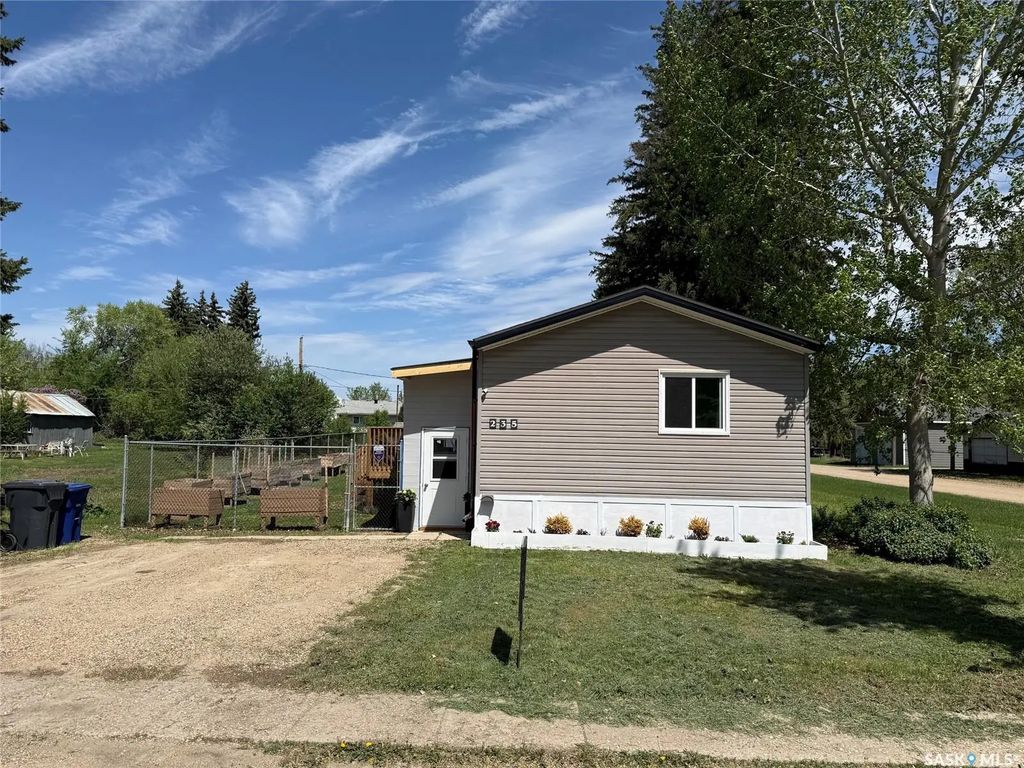 235 1st Avenue, Bradwell
