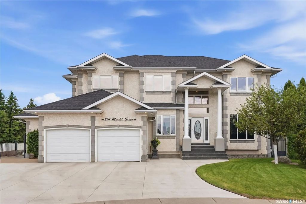 214 Mendel Green, Saskatoon