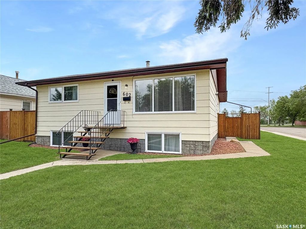 602 104th Street, North Battleford