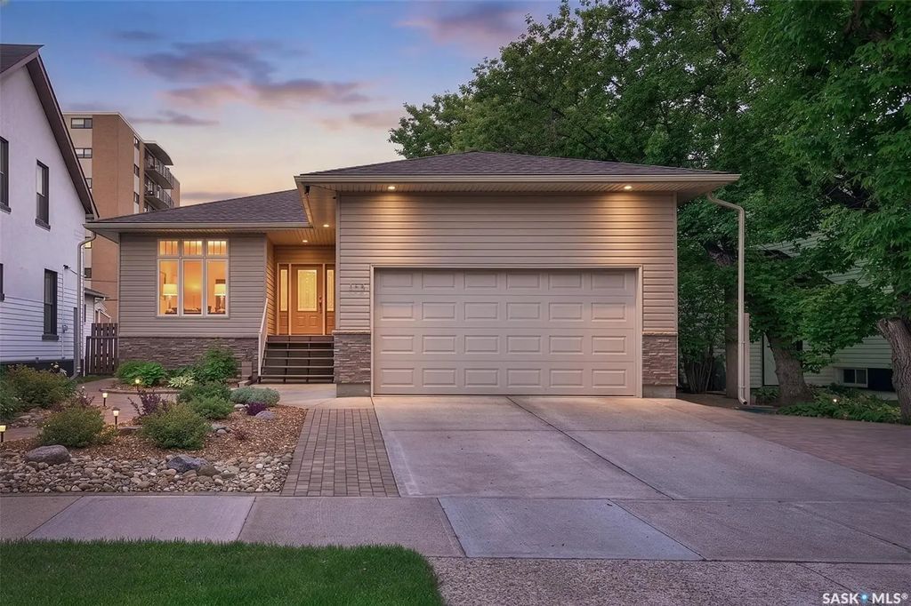 155 Hochelaga Street E, Moose Jaw